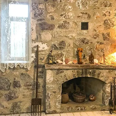 Holiday home The Stone House, A Peaceful Escape For Seasons